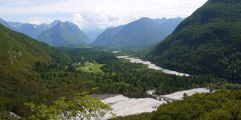Hike above the valley
