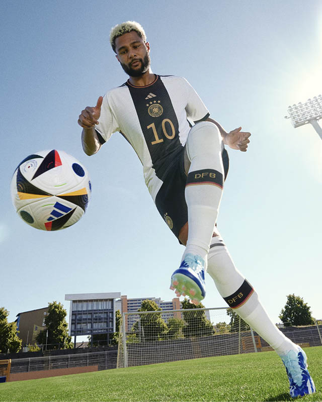 Gnabry footballer adidas 