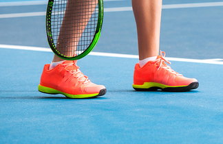 Entry tennis shoes