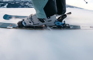 Entry level men's ski boots