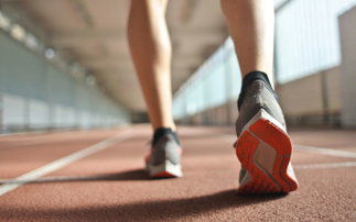 Große Auswahl an Wettkampf-Laufschuhen entdecken