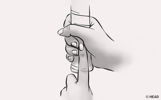 Umgreifen des Schlägers mit einer fingerbreiten Lücke
