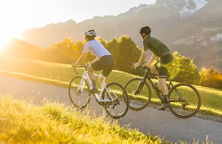 Blog Post: Road Bike vs. Gravel Bike 